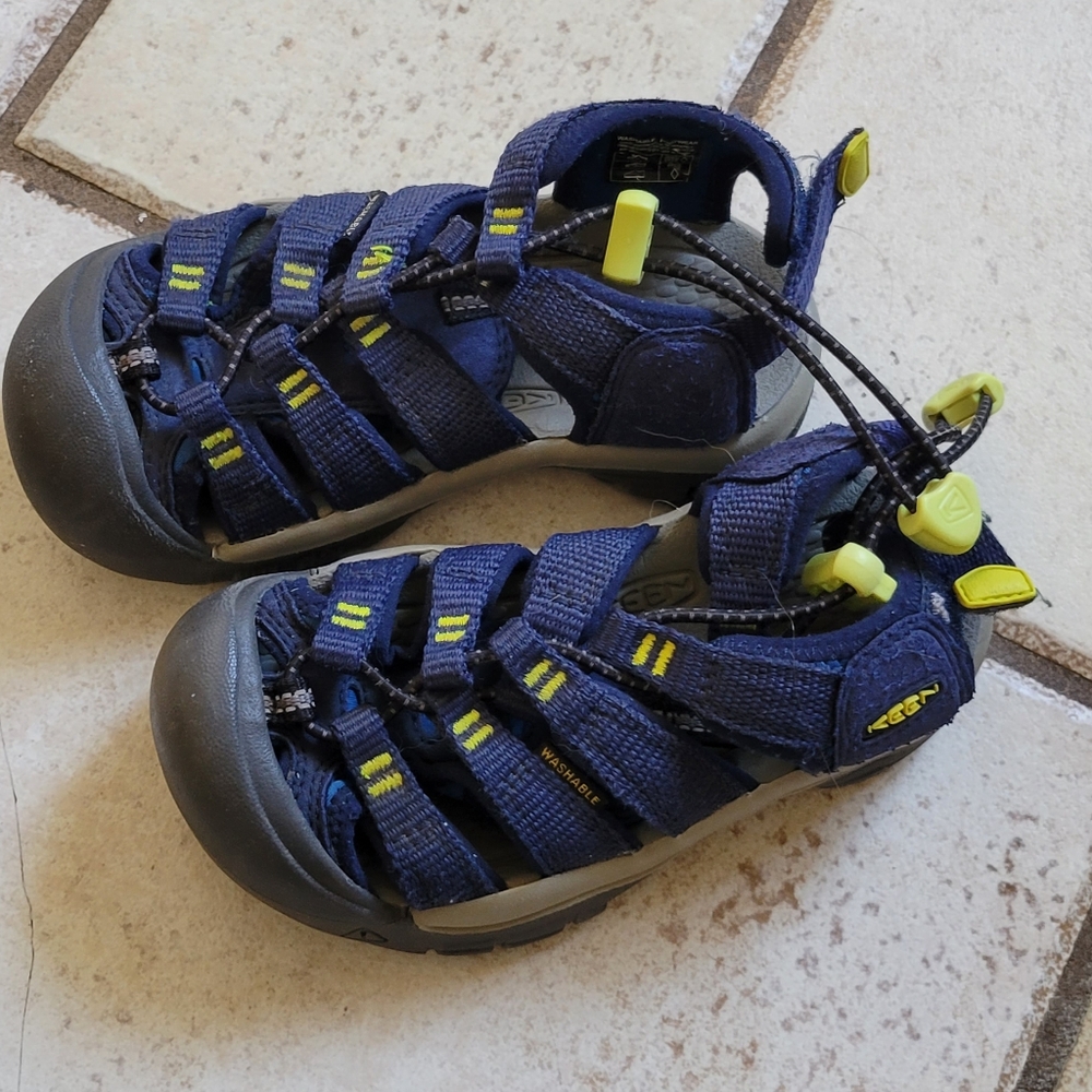 Keen Kids Navy Blue and Yellow Water Shoes